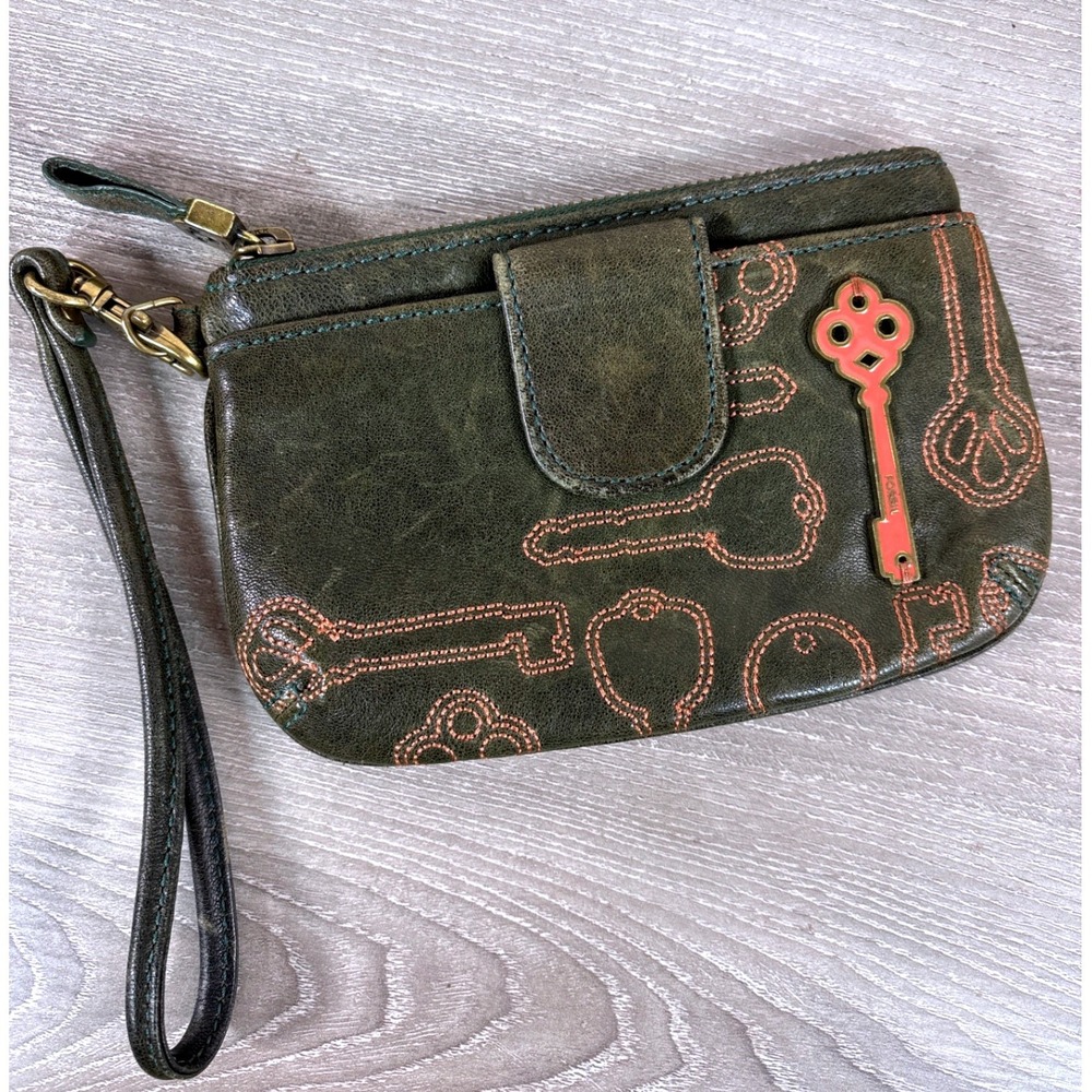 Vintage Fossil Olive Green Leather Key Embroidered Wristlet Clutch Wallet Charm